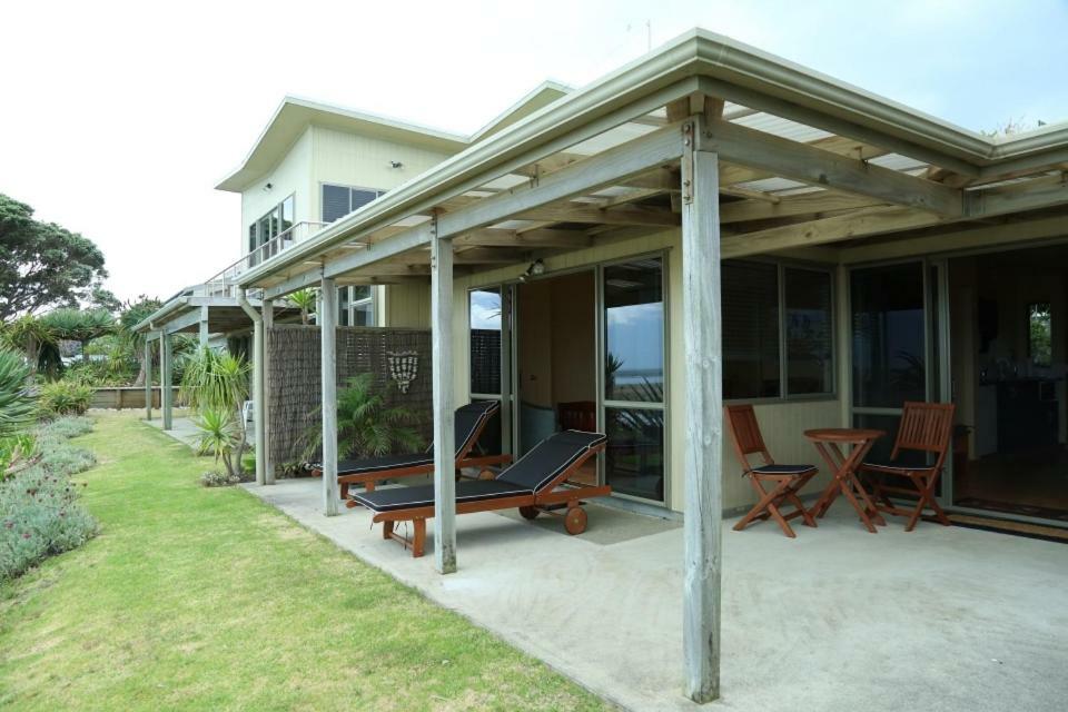 Gems Seaside Lodge Ahipara Exterior photo