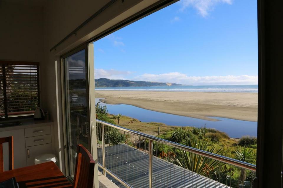 Gems Seaside Lodge Ahipara Exterior photo